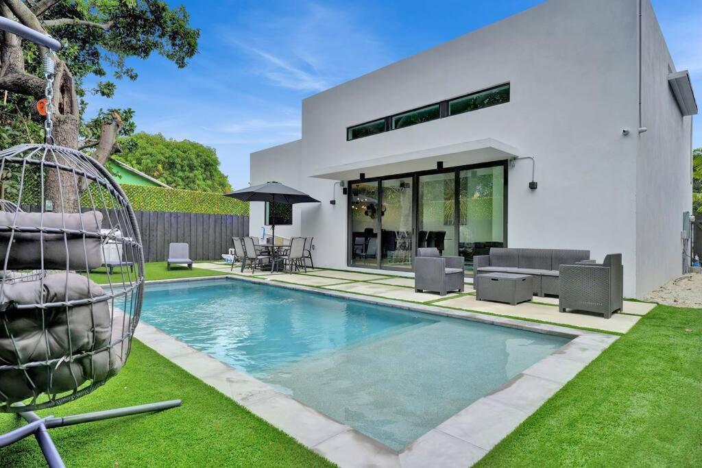 Villa Design House -Heated Pool -Big Yard -Gated Parking Miami Exterior foto