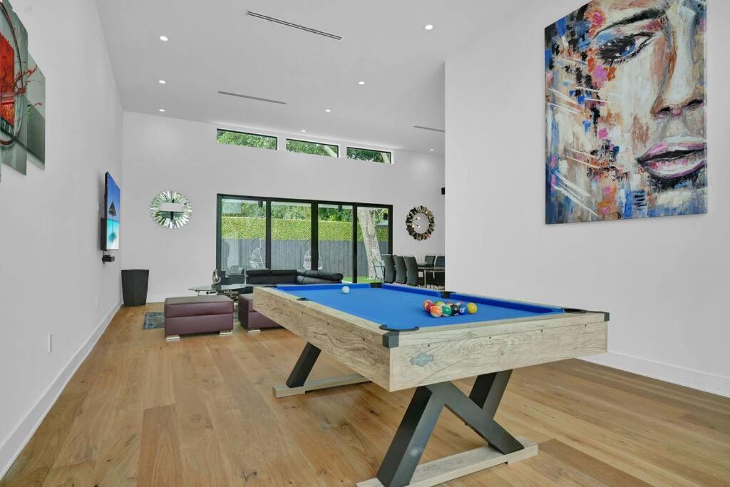 Villa Design House -Heated Pool -Big Yard -Gated Parking Miami Exterior foto