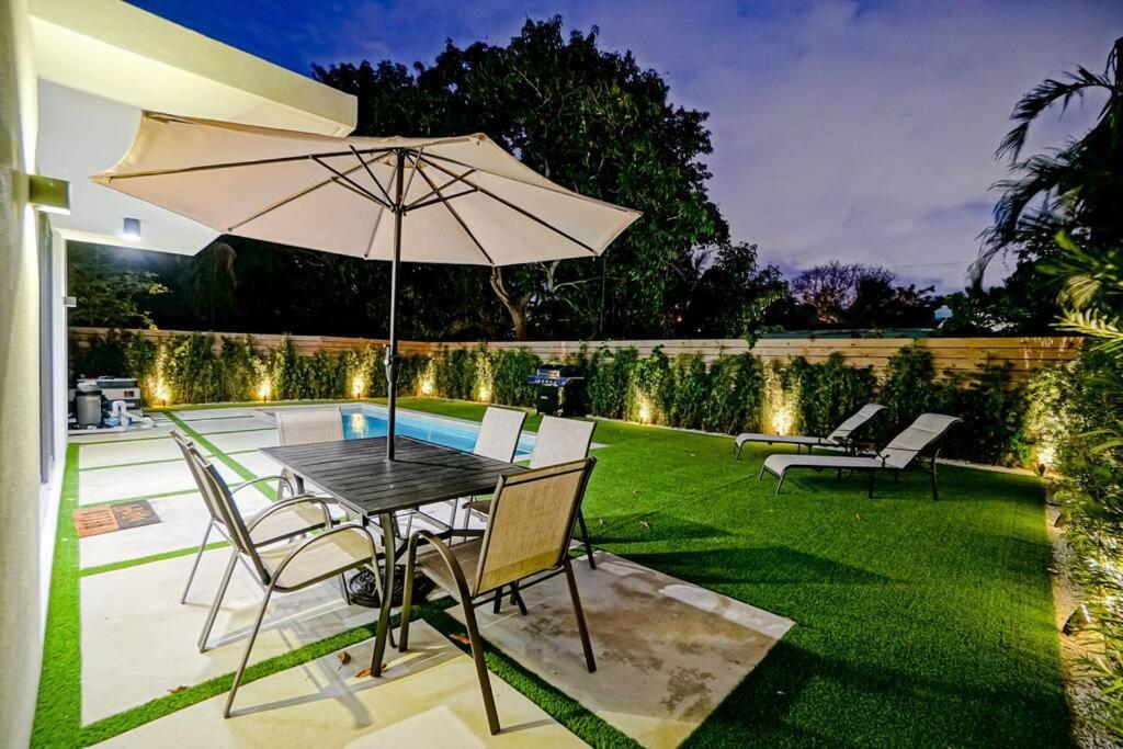Villa Design House -Heated Pool -Big Yard -Gated Parking Miami Exterior foto