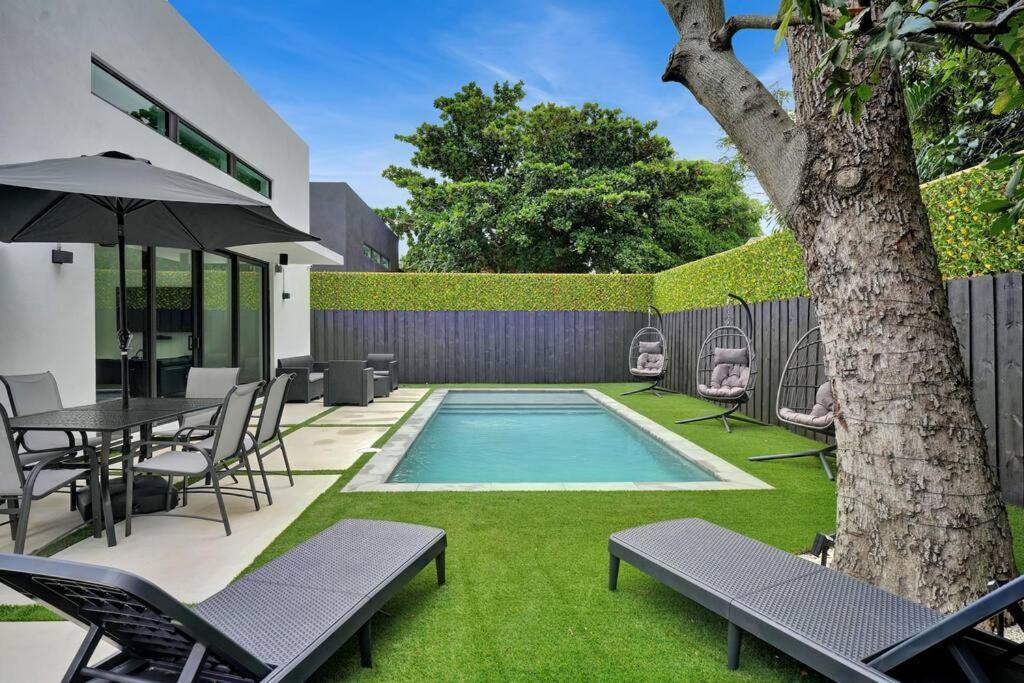 Villa Design House -Heated Pool -Big Yard -Gated Parking Miami Exterior foto