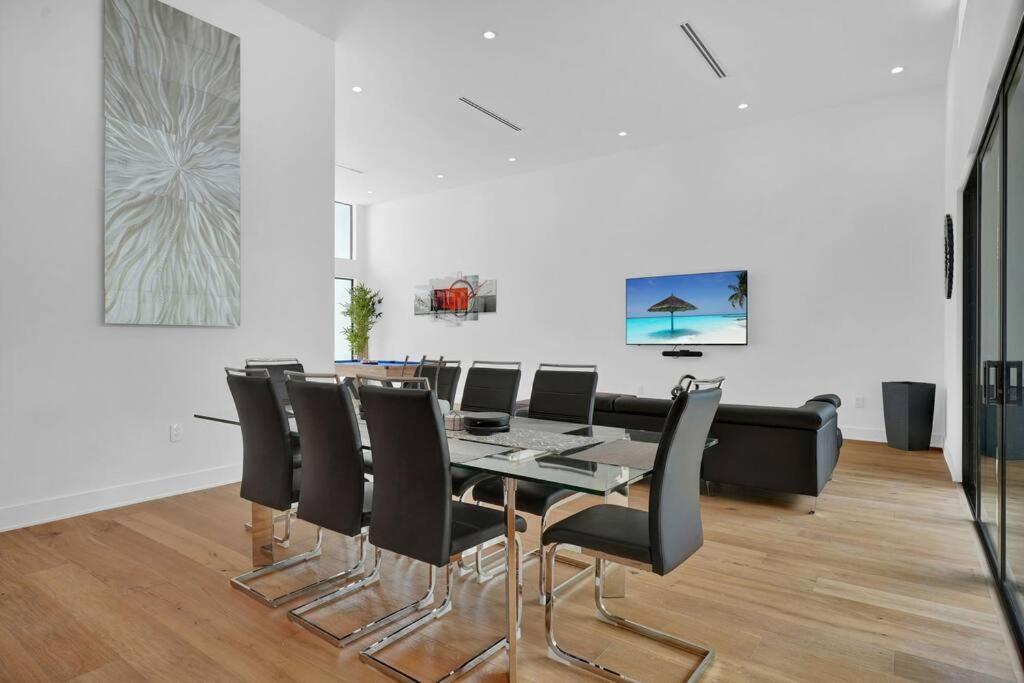 Villa Design House -Heated Pool -Big Yard -Gated Parking Miami Exterior foto