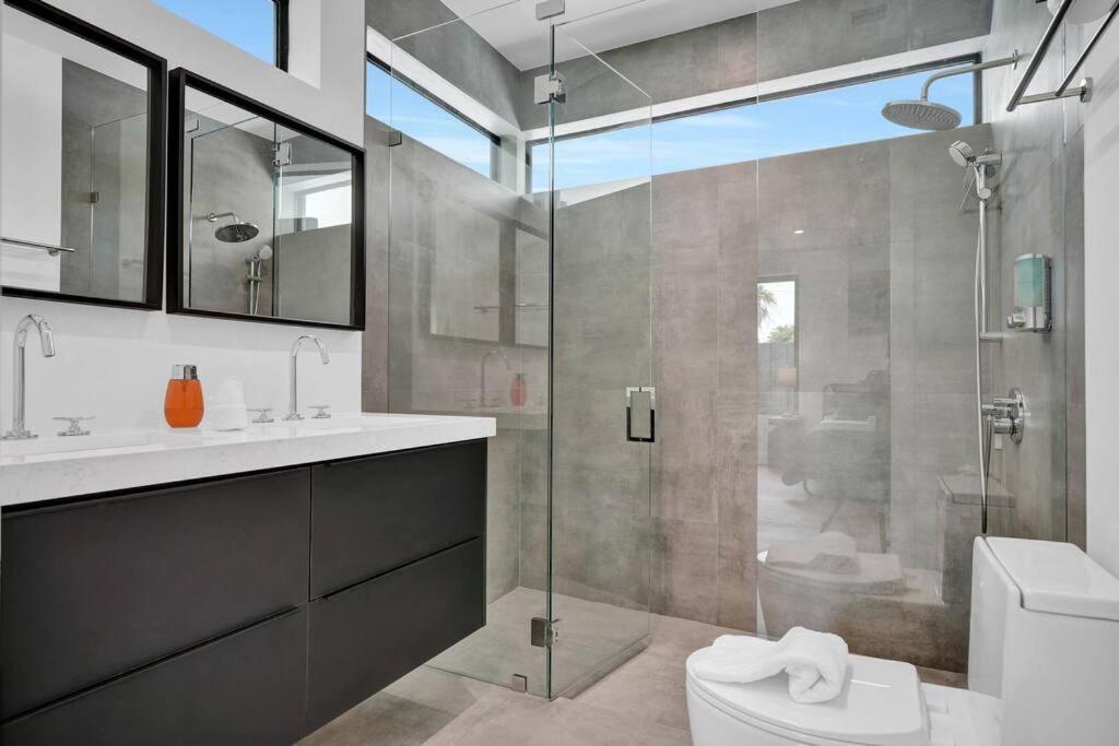 Villa Design House -Heated Pool -Big Yard -Gated Parking Miami Exterior foto